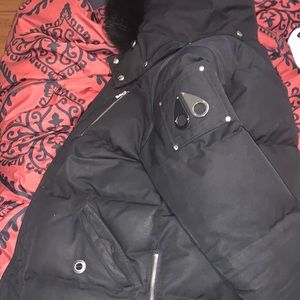 Moose knuckle coat with black Fur